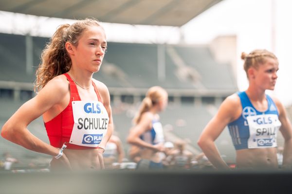 Sarah Fleur Schulze (VfL Eintracht Hannover) ueber 800m waehrend der deutschen Leichtathletik-Meisterschaften im Olympiastadion am 25.06.2022 in Berlin